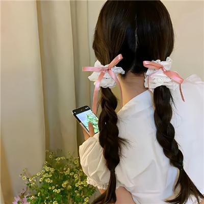 野犬撕碎了那女孩的白婚纱